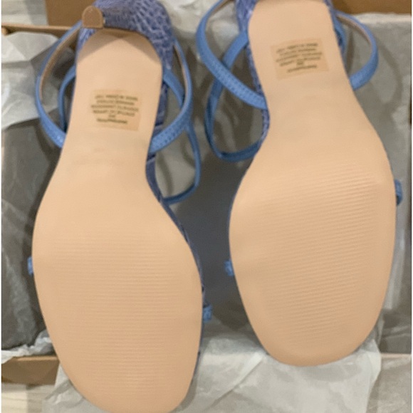 Blue Heels - Picture 2 of 10